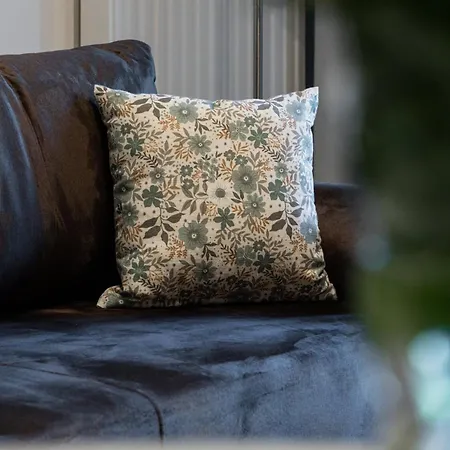 Shellter Flora By Renters Prestige