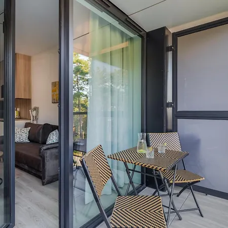 Shellter Flora By Renters Prestige 公寓