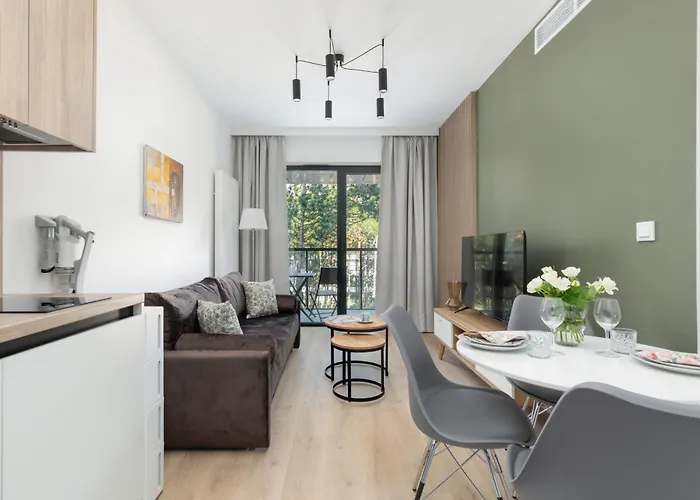 Shellter Flora By Renters Prestige * ロゴボ