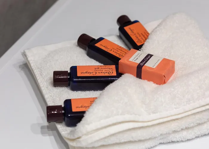 Shellter Flora By Renters Prestige *